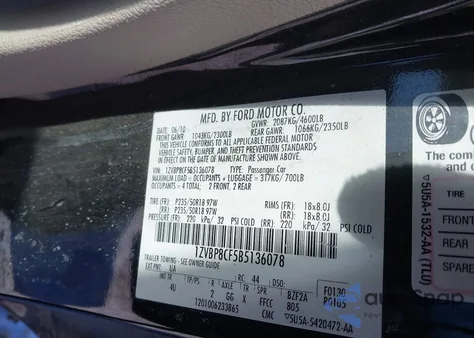 2011 Ford Mustang Gt Premium z USA, uszkodzony, nr VIN 1ZVBP8CF5B5136078